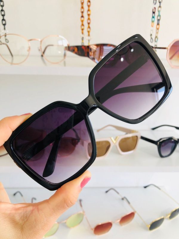 Gafas cuadradas negras