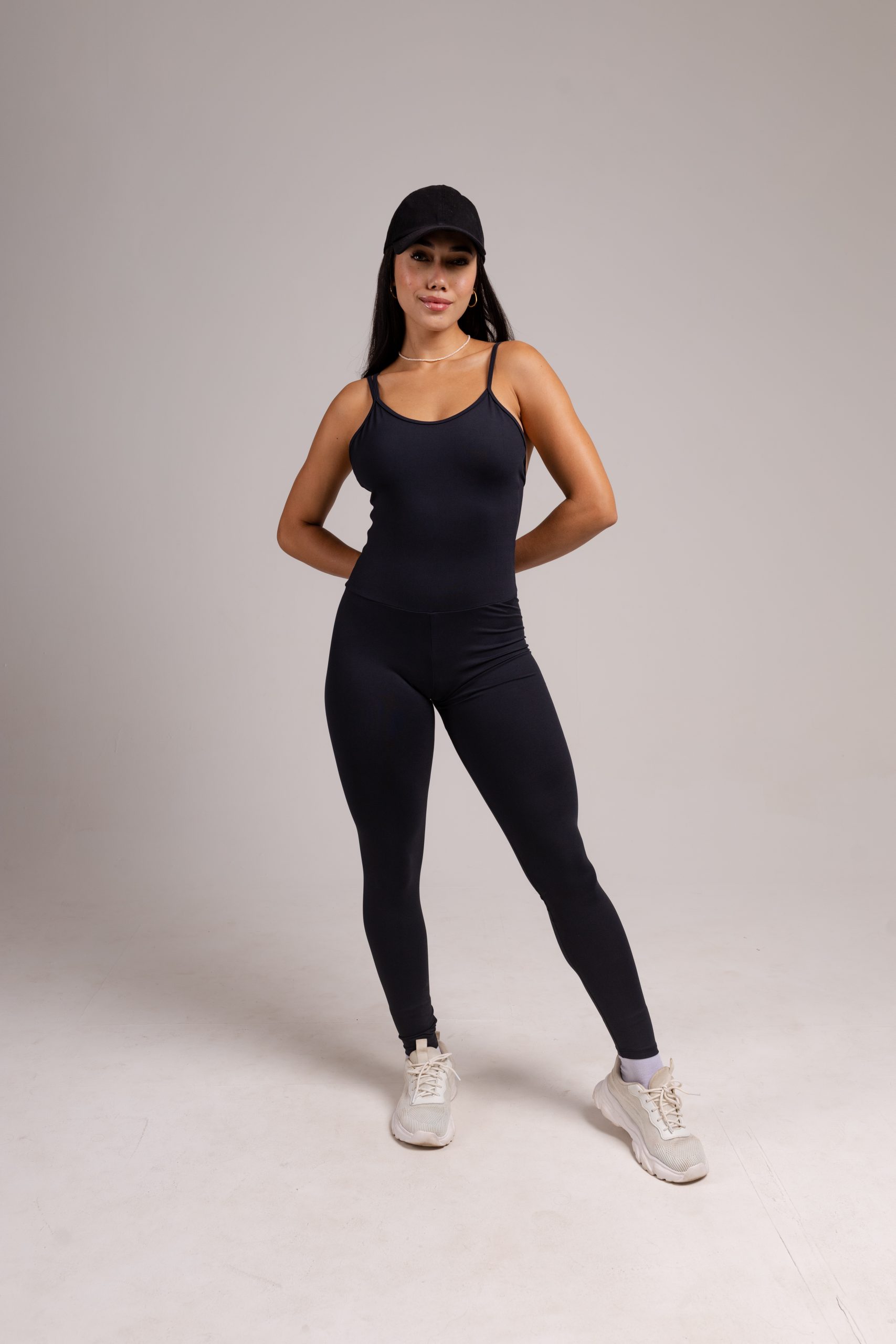 Monito negro liso premium-talle único(36-42)