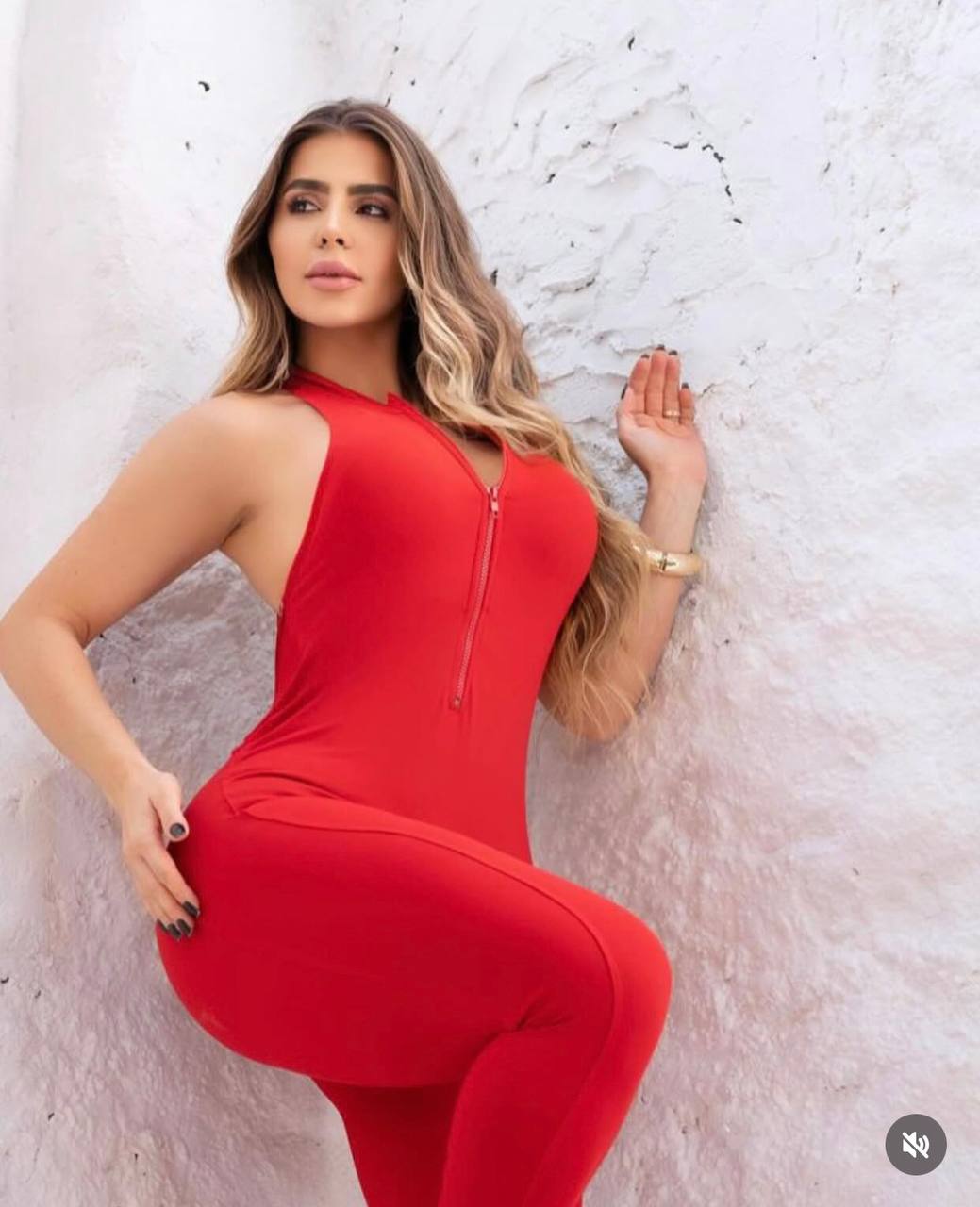 Monito rojo largo con cierre premium rojo  -Tamaño único(S-M)