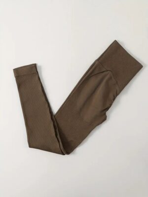 Calza marrón acanalada sin costura- con frunce-talle M