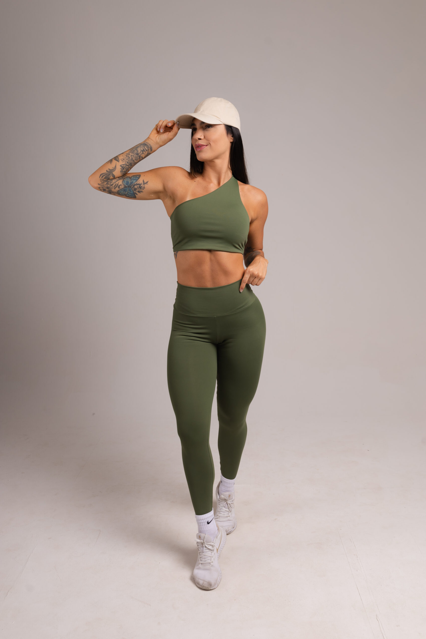 Conjunto verde oliva premium talle s/m