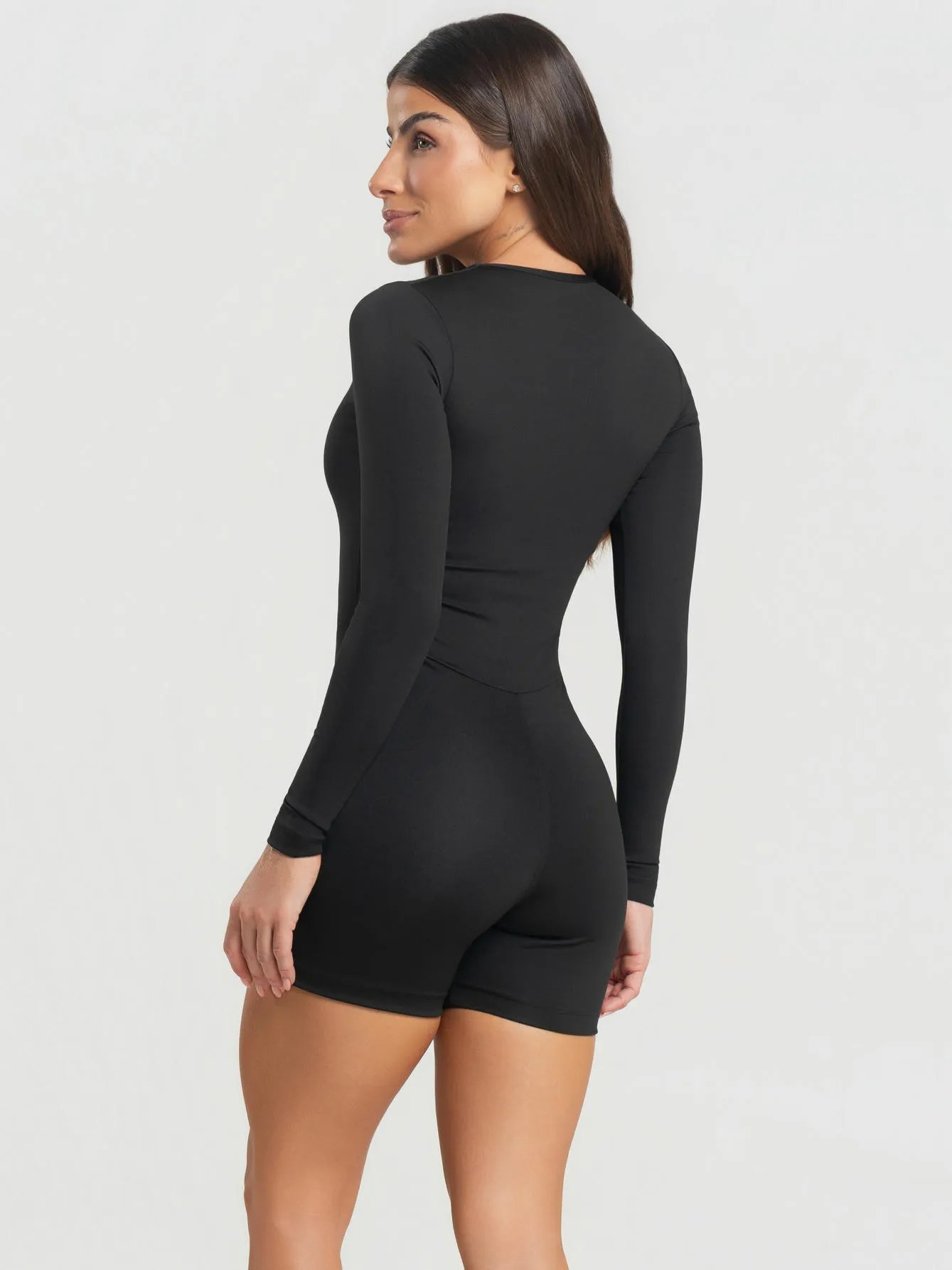 Monito negro liso manga larga premium- talle M